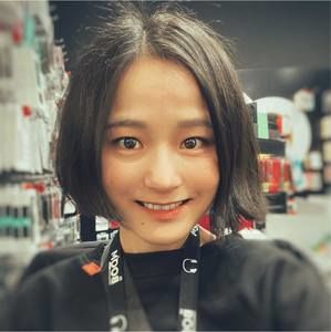 Meet your Posher, Weiwei